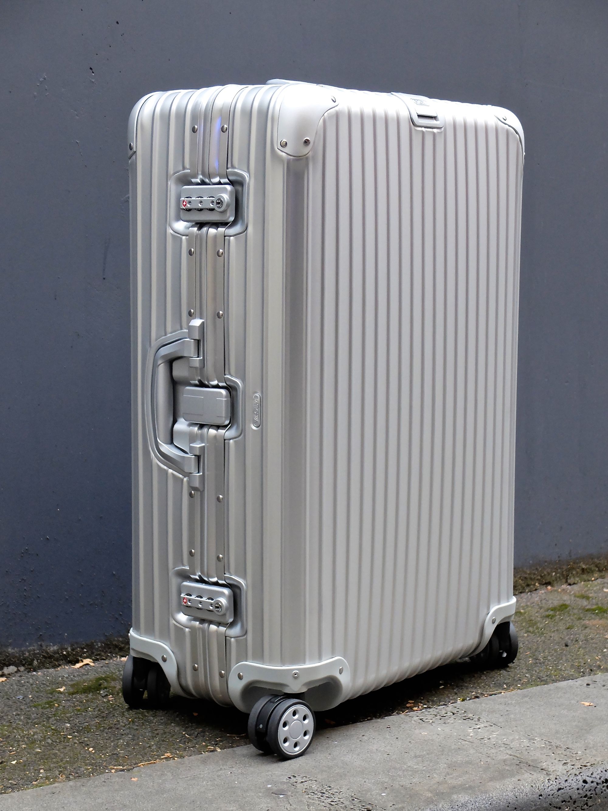 metal suitcase rimowa