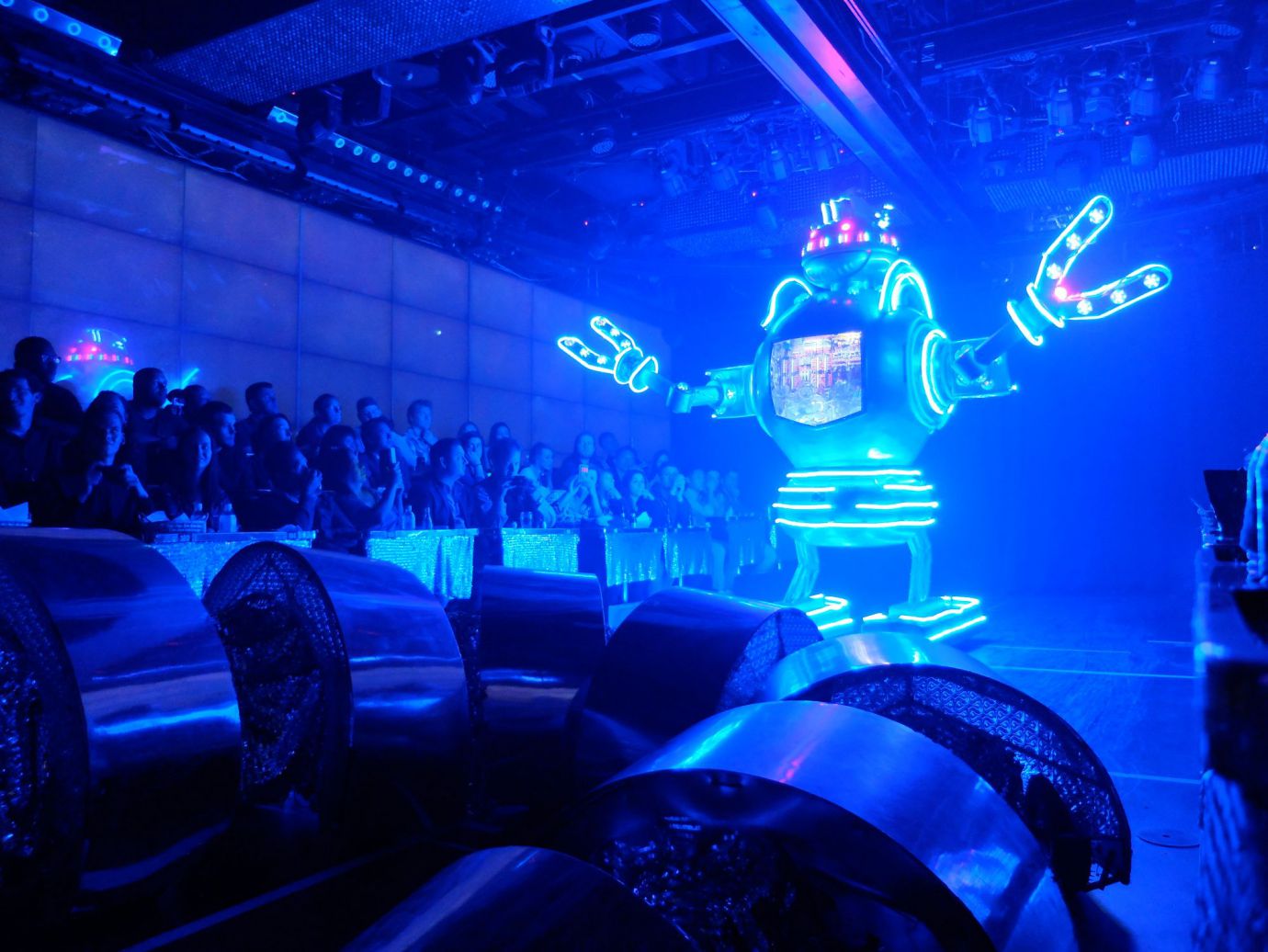 Robot Restaurant, Tokyo